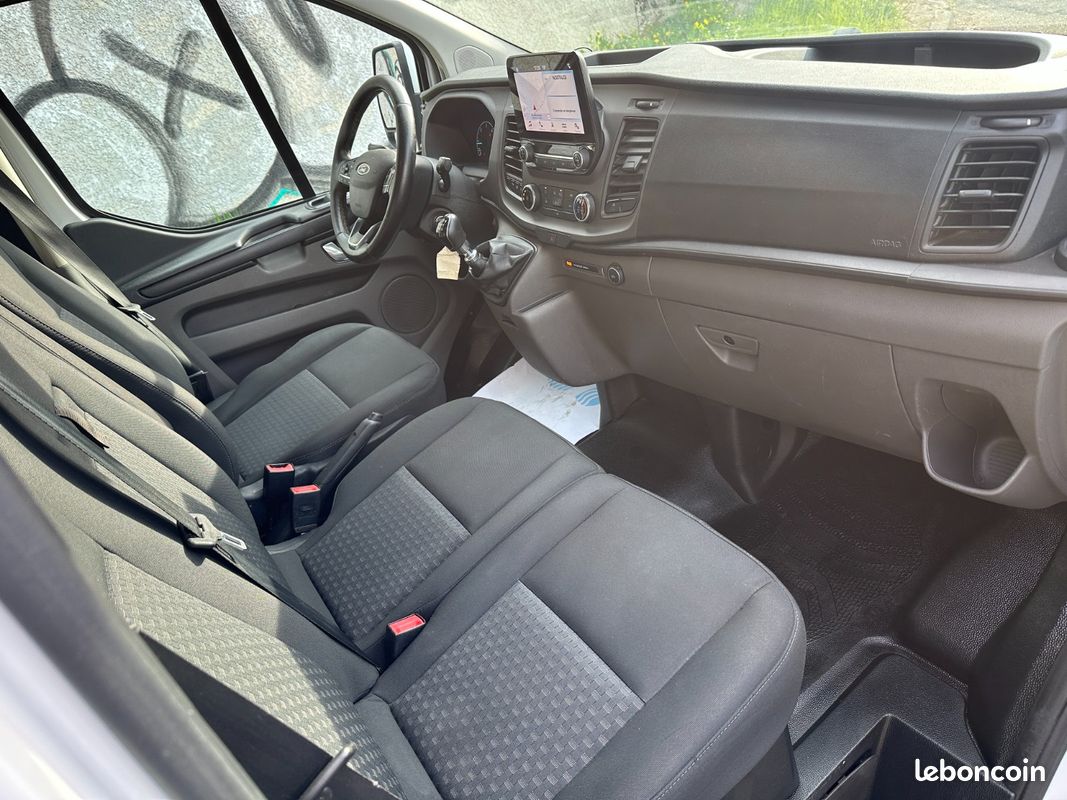 Ford transit custom fourgon 300 l1h1 2.0 ecoblue 105 trend business (image 11)