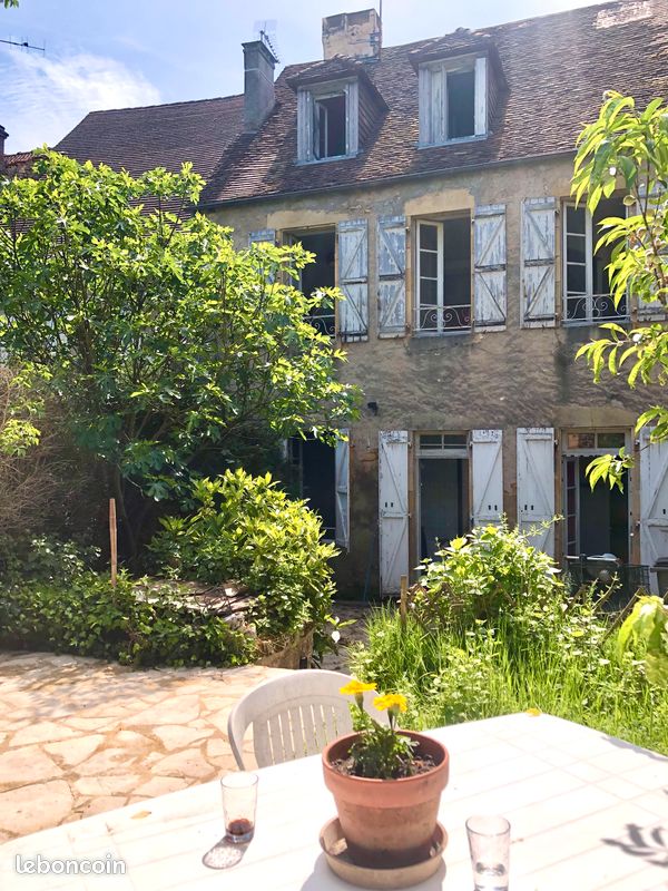 Maison 7 pièces 150 m² · à Gourdon · 150 m² · 89 000 €