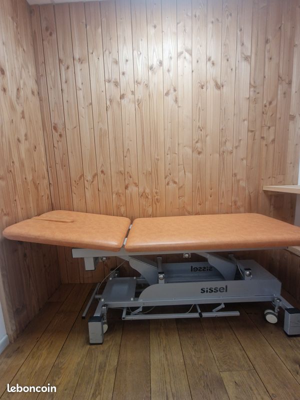 Vends table de soins électrique (image 2)