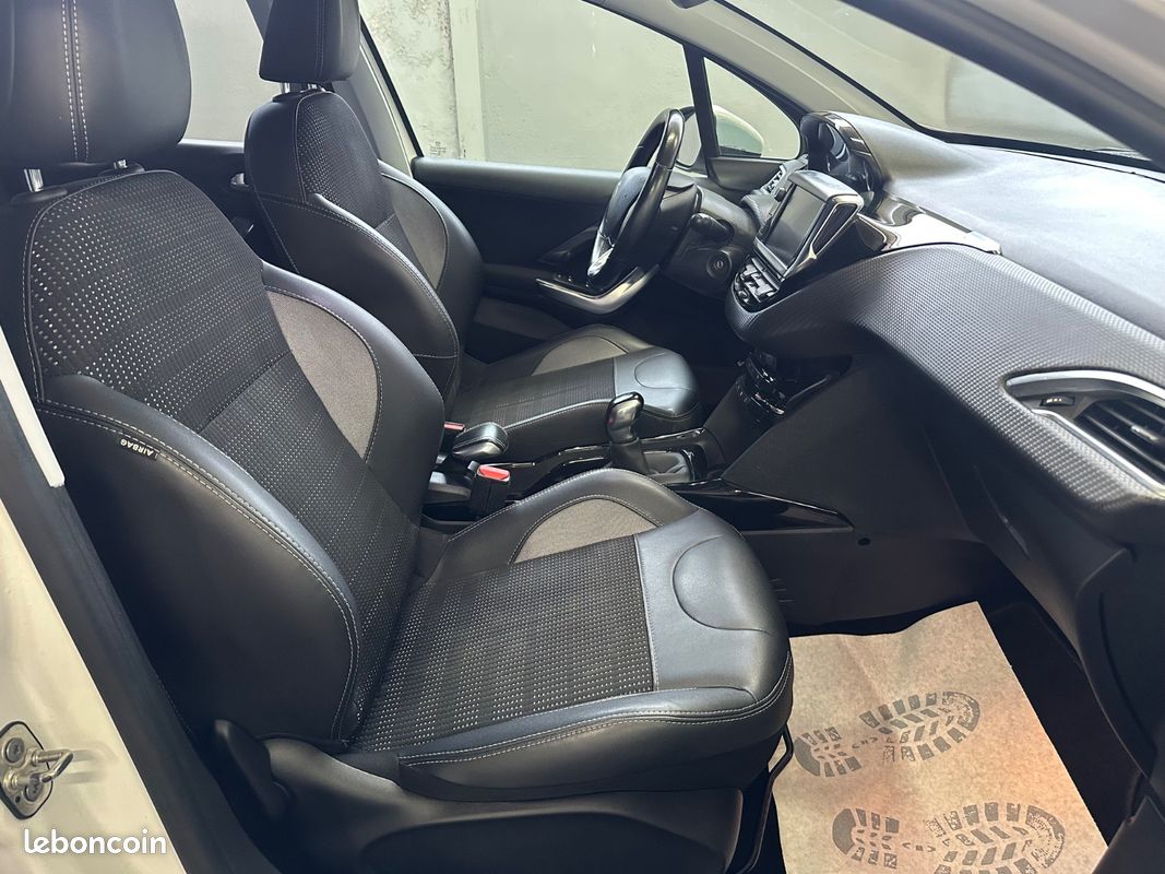 Peugeot 2008 1,5 BLUE HDI 100 CH Allure Carplay (image 9)
