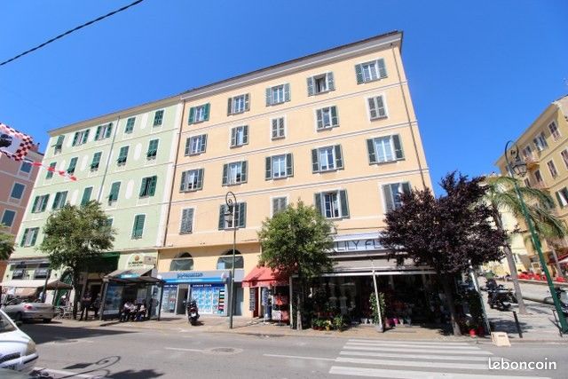 Appartement 3 pièces 100 m² · à Ajaccio · 100 m² · 995 €