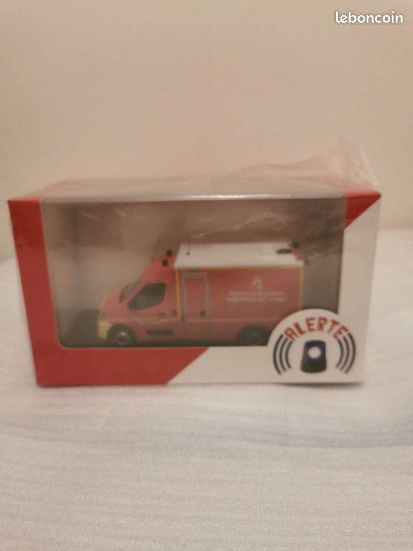 ALERTE ALERTE0143 Echelle 1/43 RENAULT MASTER VAN WAS SDIS 77 VEHICULE DE SECOUR