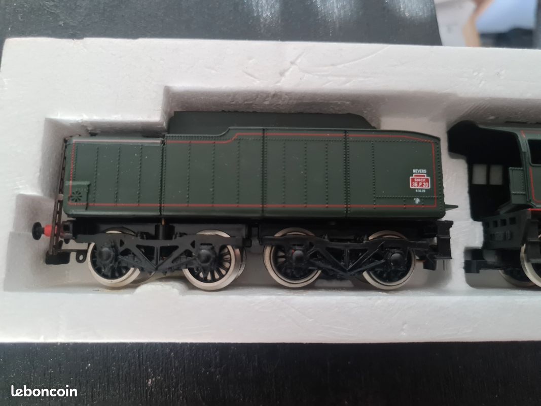 LOCOMOTIVE VAPEUR 241 P 7 JOUEF Béchy 57580 Modélisme