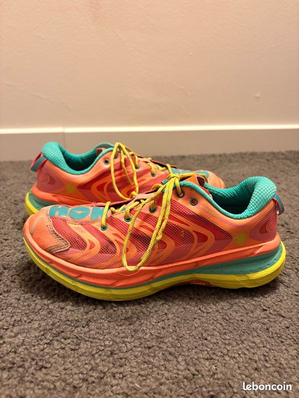 Hoka Speedgoat Femme – Taille 38⅔ (UK 5.5 / US 7) (image 1)