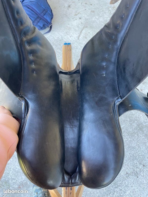 Passier Optimum Dressage Saddle 17.5 BK