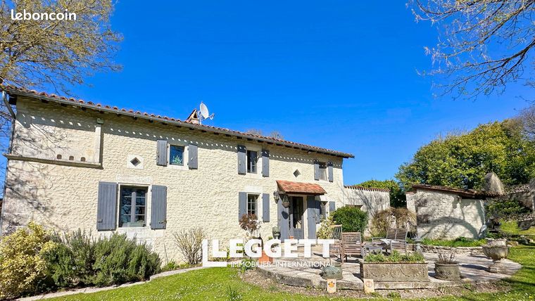 Maison 12 pièces 355 m²