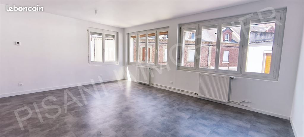 Appartement 5 pièces 104 m² · à Lillebonne · 104 m² · 835 €