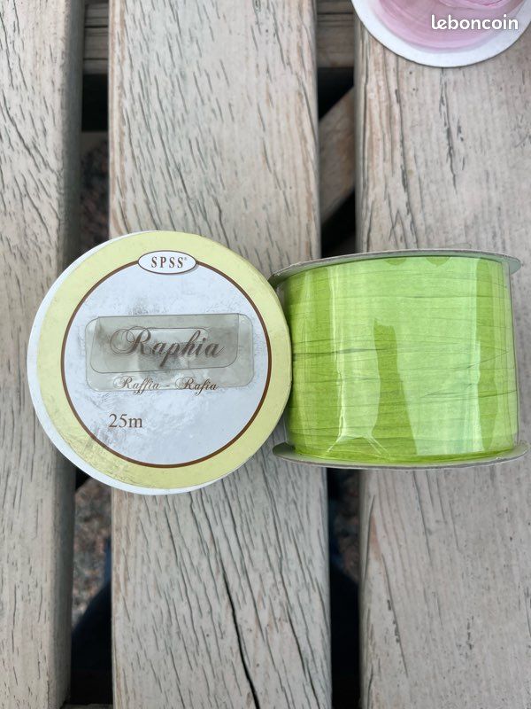 Raphia rose vert et blanc (image 4)