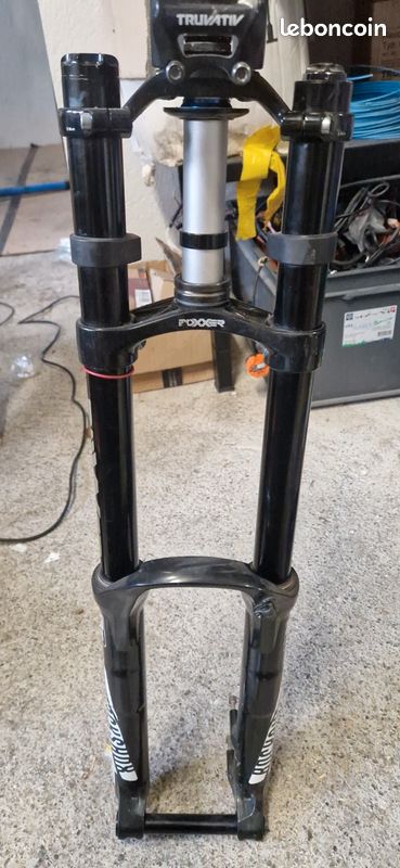 Fourche rockshox boxxer 27.5 (image 1)