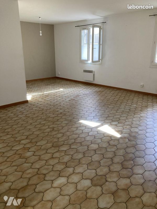 Appartement 3 pièces 81 m² · à Châteaurenard · 81 m² · 620 €/mois