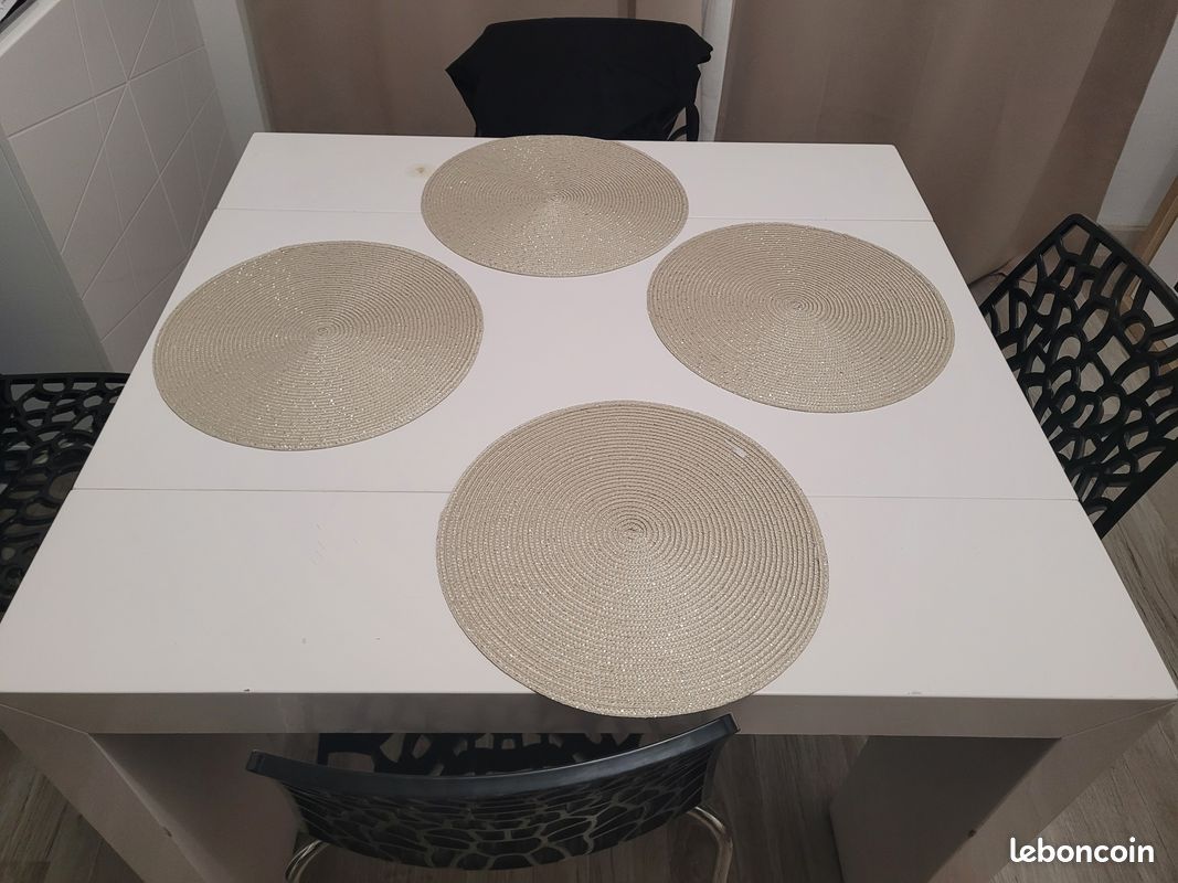 Table à manger (image 1)