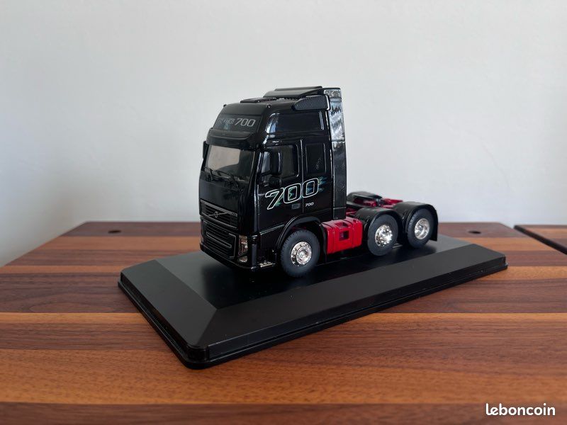 Miniature Eligor 1:43 – Volvo FH12 5000 Série Limitée – AS445 – Bleu
