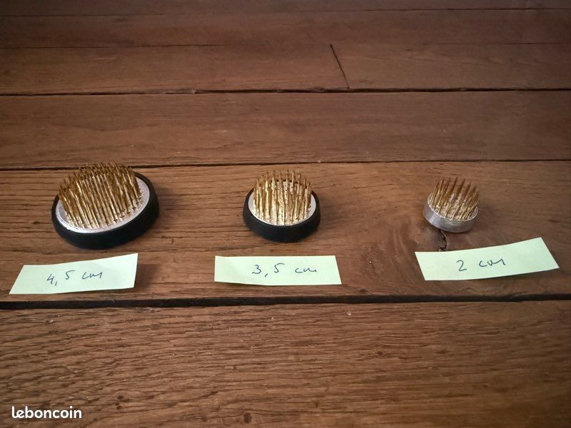 Kenzan pique fleur en laiton (image 5)