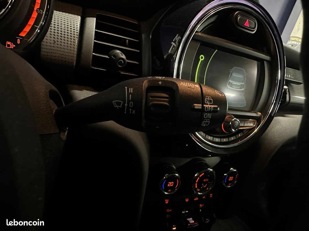 Mini Business 1.5 D 116ch - 2018 - Boîte auto-Climatisation (image 12)