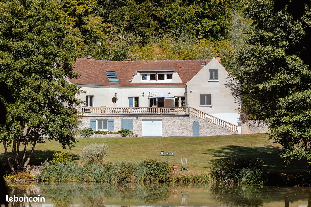 Maison 10 pièces 315 m² · à Bonneuil-en-Valois · 315 m² · 765 000 €