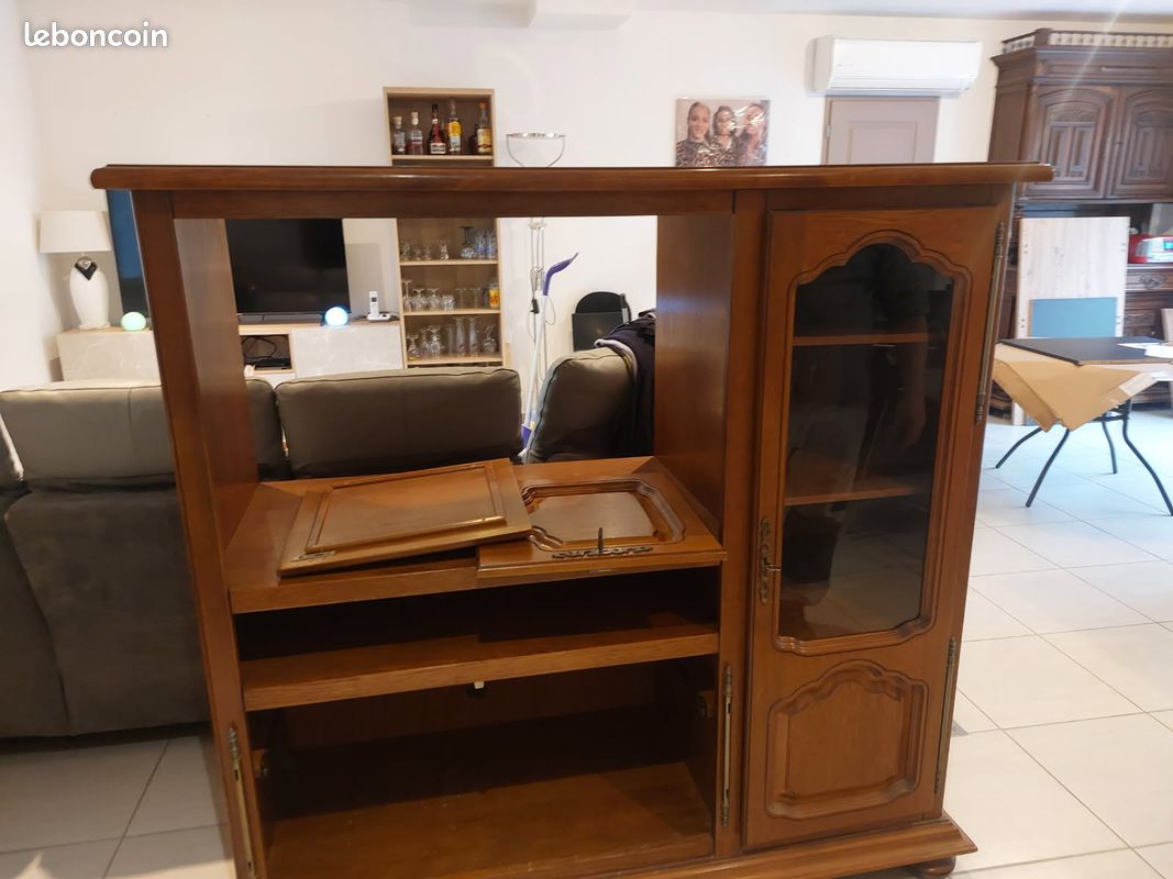 Meuble TV en chêne massif avec vitrine (image 6)