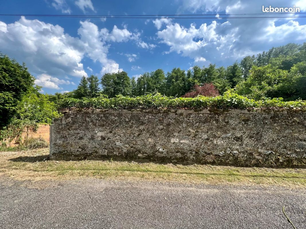 Terrain 975 m² · à Dampierre-en-Yvelines · 975 m² · 290 000 €