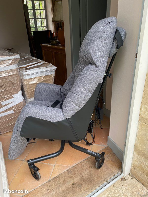 Fauteuil coquille neuf (image 2)
