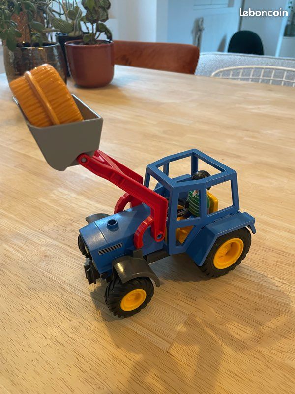 Tracteur + écurie Playmobil (image 2)