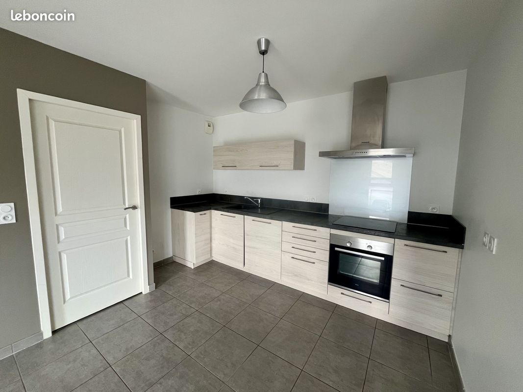Appartement 3 pièces 69 m² · à Luc-la-Primaube · 69 m² · 670 €/mois