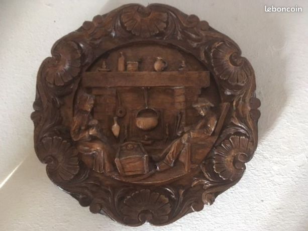 Assiette murale vintage en barbotine figurant un crabe