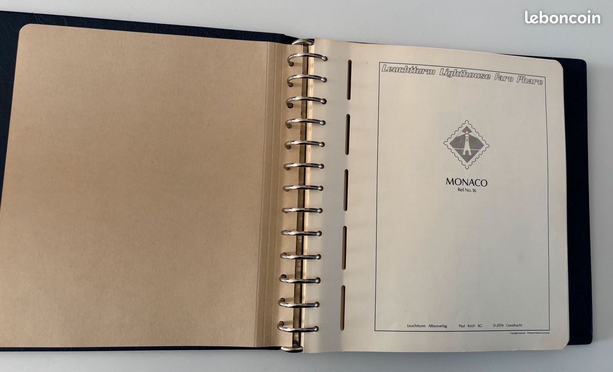 Album Collection Timbres Leuchtturm Album Timbres Leuchtturm Comfort Deluxe - 64 Pages A4 Noir - Couverture Croco Rouge Collection Philatélie