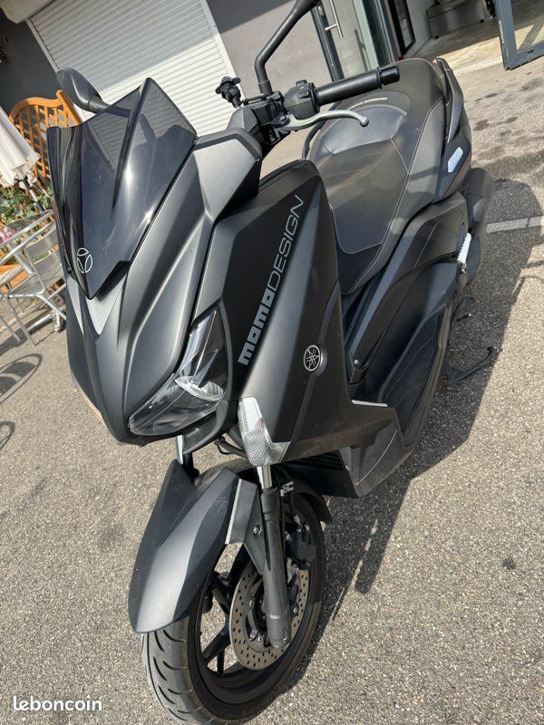 Yamaha X Max 125 Momo Design Yamaha XMAX 125 MOMO DESIGN Motos