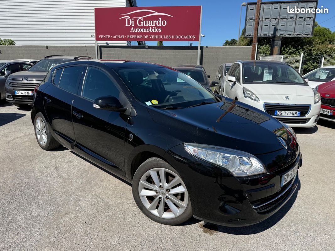 Renault MEGANE III Renault Mégane III 1.9 DCI 130 FAP eco2 XV de France (image 3)