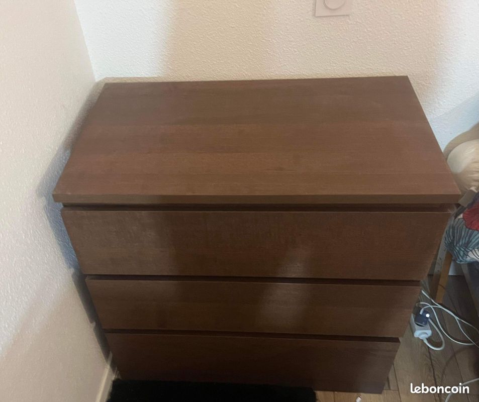 Commode (image 2)