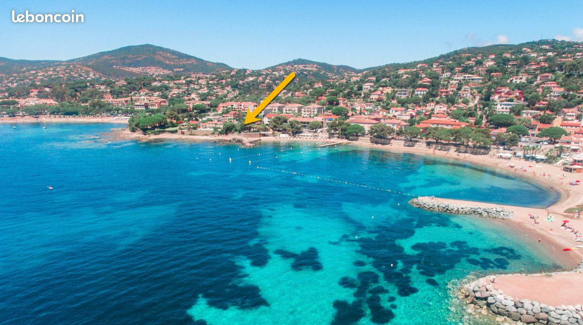 Villa pied dans l'eau centre des Issambres-VAR (image 4)