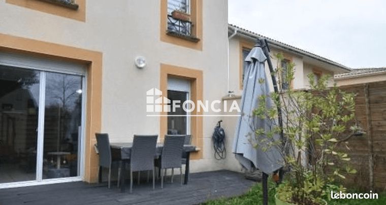 Maison T4 avec jardin, terrasse et garage, vendue libre