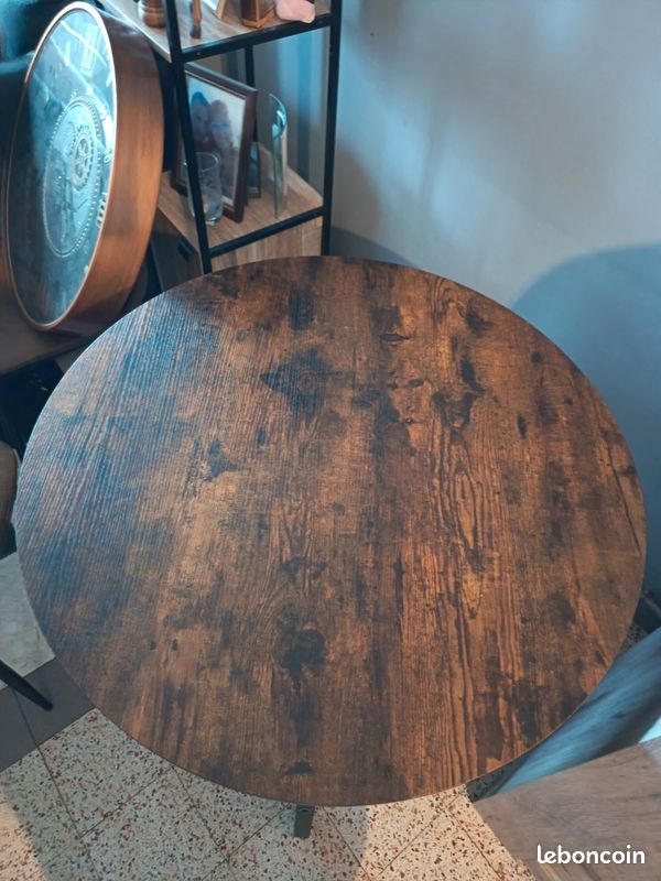 Table (image 4)