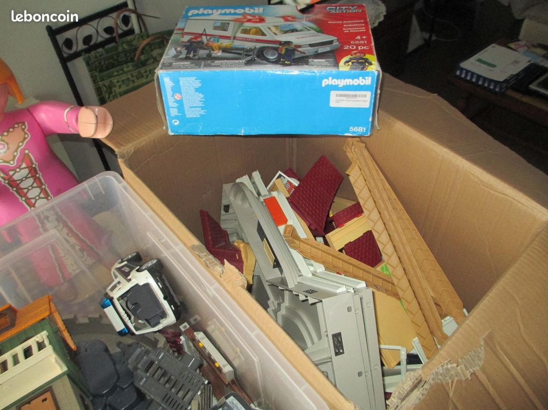 Gros lot playmobil tout themes vrac entre 75 et 80 Kg (image 11)