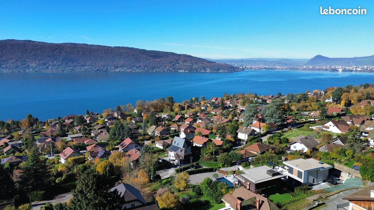 Maison 7 pièces 210 m² · à Veyrier-du-Lac · 210 m² · 1 800 000 €