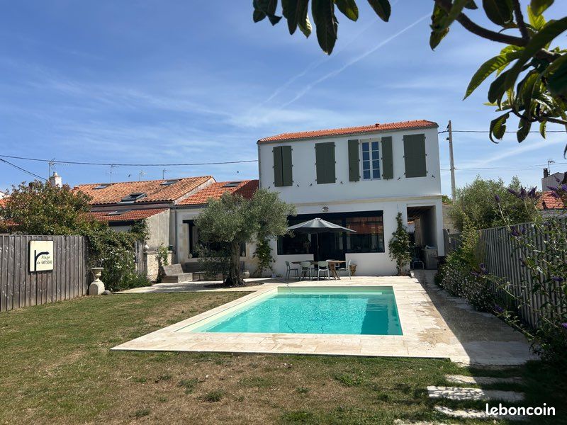 Maison 7 pièces 200 m² · à Rochefort · 200 m² · 595 000 €