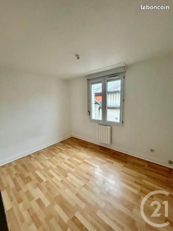 https://img.leboncoin.fr/api/v1/lbcpb1/images/34/73/d6/3473d6efc37d96481dc79f60d3438c7038157975.jpg?rule=ad-image