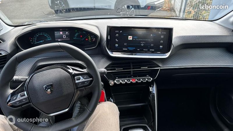 Peugeot 208 1.2 Hybrid 100ch Active e-DCS6 (image 11)