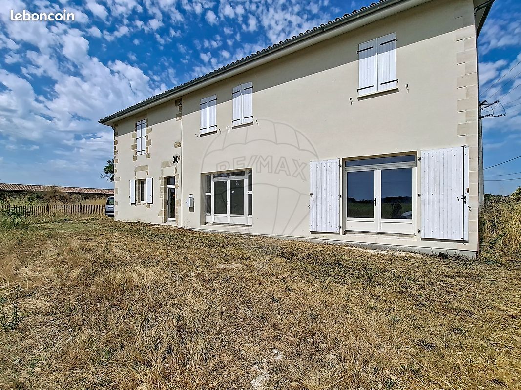 Maison 6 pièces 249 m² · à Saint-Pierre-de-Mons · 249 m² · 299 000 €