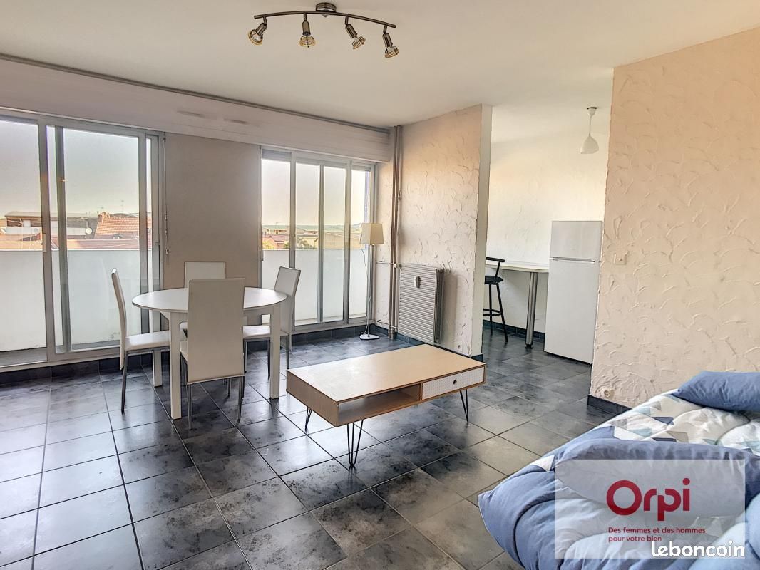 Appartement 1 pièce 32 m² · à Montluçon · 32 m² · 330 €