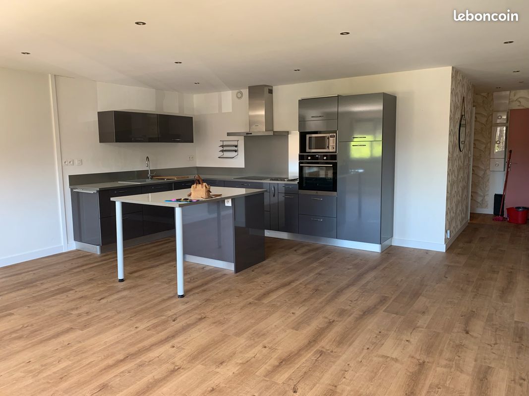 Appartement 5 pièces 120 m² · à Baume-les-Dames · 120 m² · 800 €
