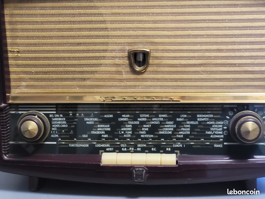 Lot De 2 Radios Anciennes RADIOLA - Années 60/70 - Pour Restauration Ou Pièces