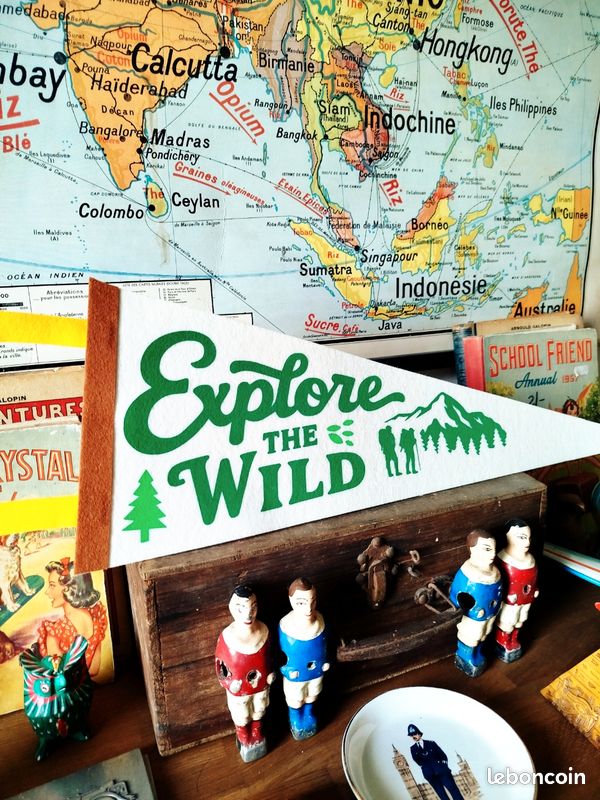 Fanion Explore the Wild | Feutrine & Sérigraphie | souvenir Sport randonnée | Décoration vintage (image 1)