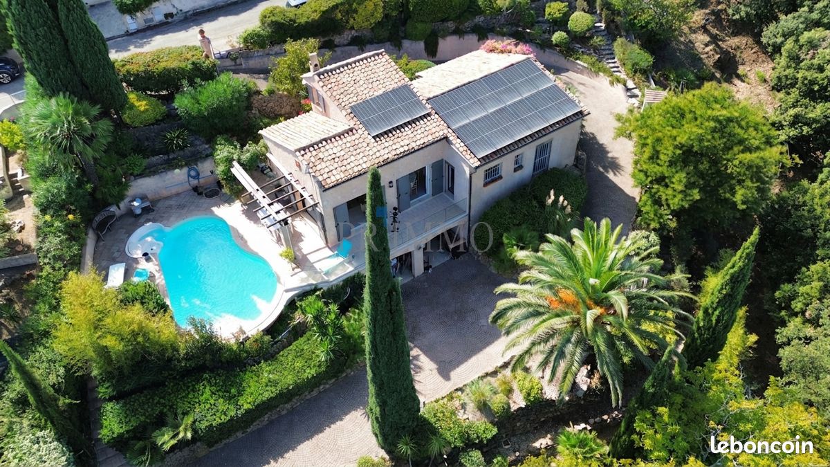 Maison 4 pièces 130 m² · à Roquebrune-sur-Argens · 130 m² · 1 170 000 €