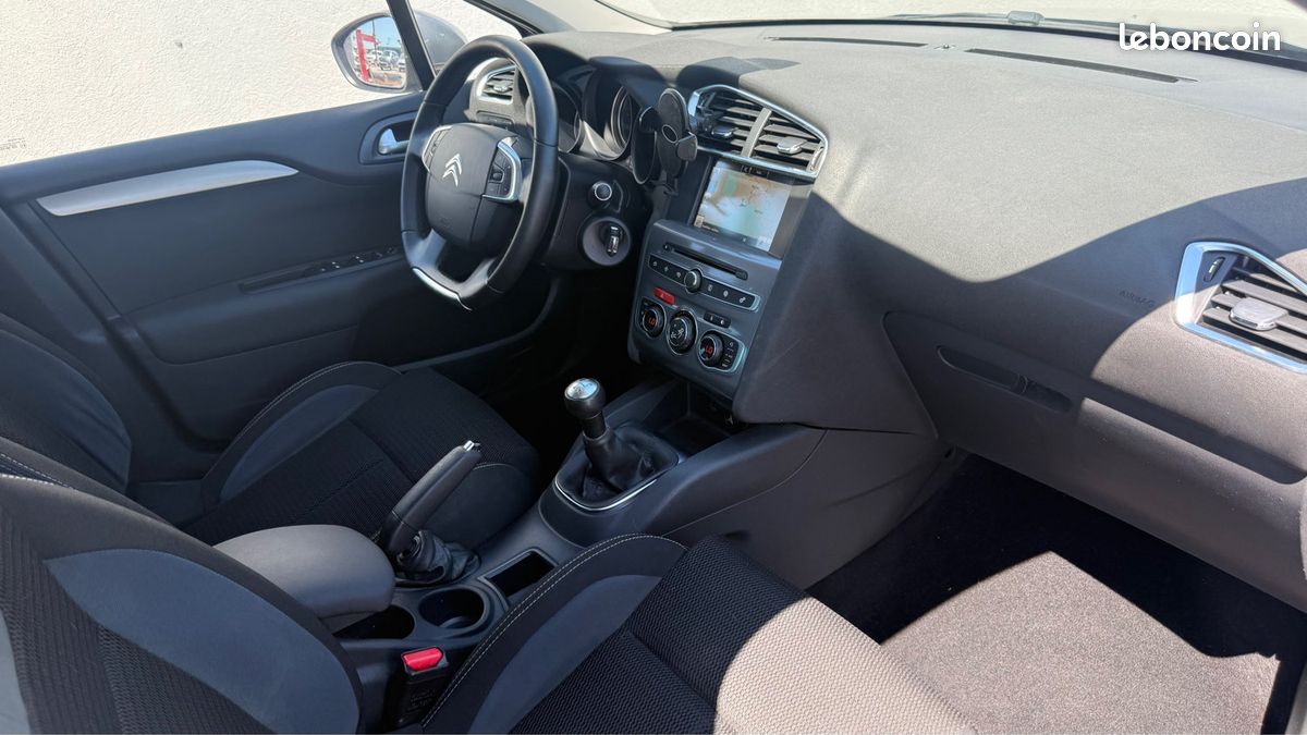 CITROEN C4 1.2 PURE TECH 110 Cv LIVE (image 8)