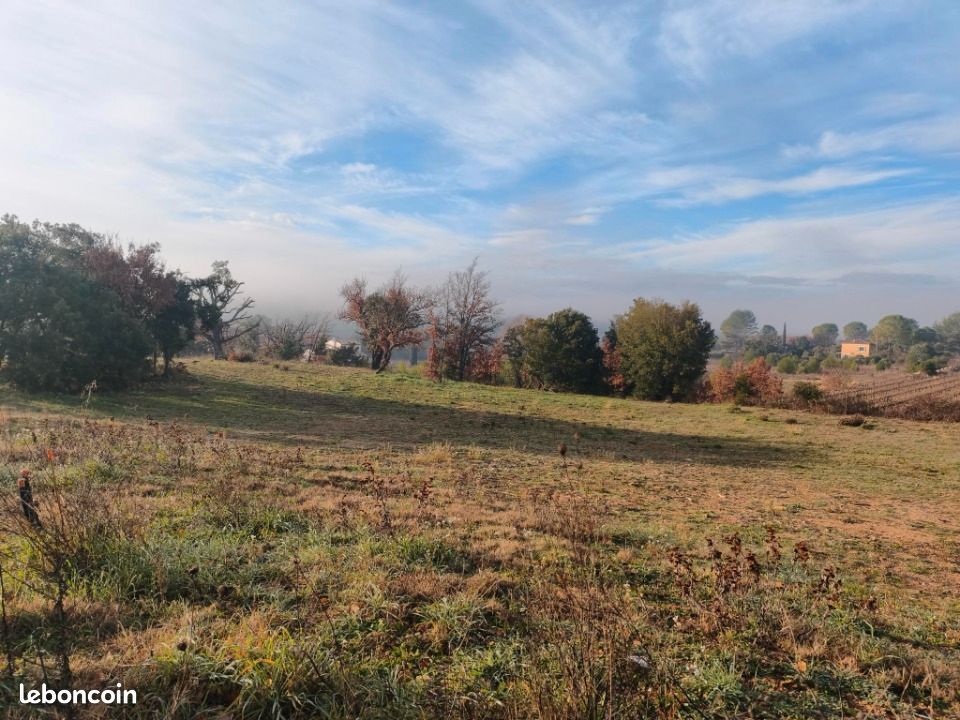 Terrain 1 520 m² Carces · à Carcès · 165 000 €
