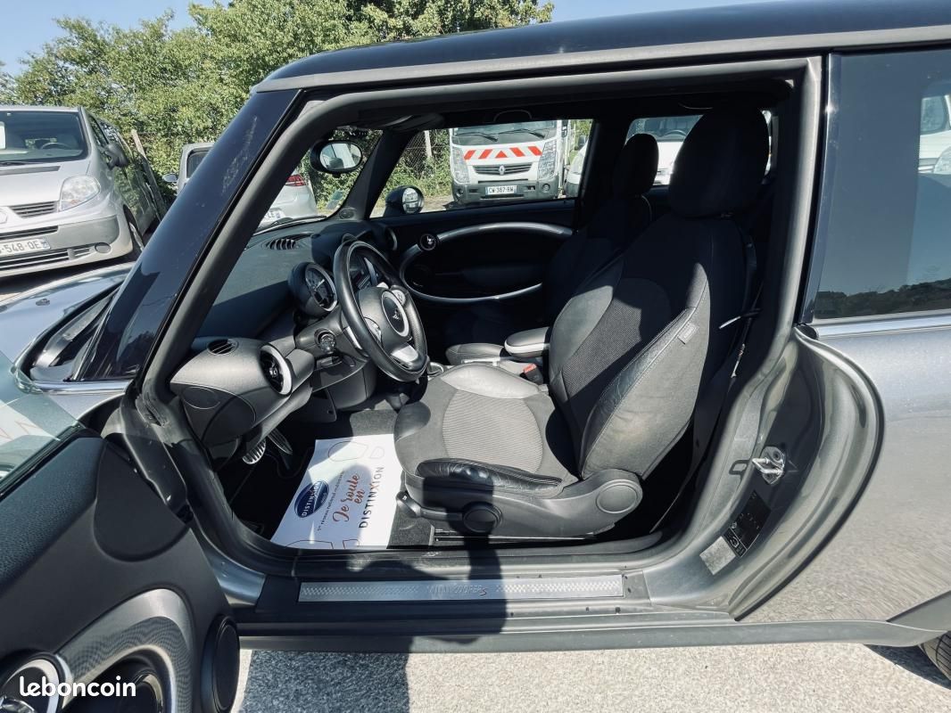 Mini COOPER S 1.6 i 175 SPORT BVA GRIS (image 19)