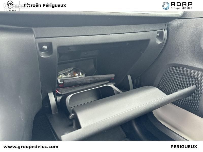 Citroen C3 1.2 PureTech 83ch S&S Feel Pack (image 30)