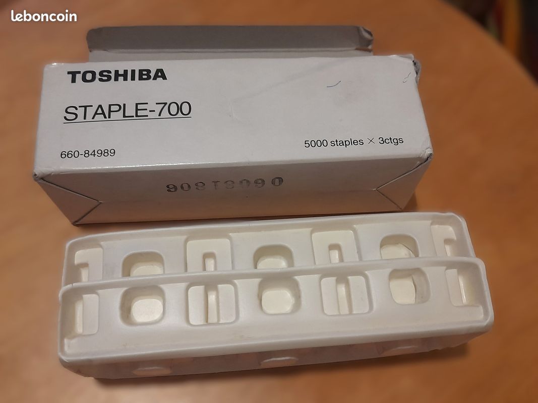 Lot d'agrafes copieurs Toshiba "Staple-700" - 3 x 5000 agrafes (image 3)