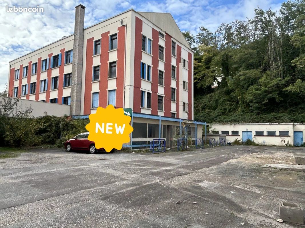 Immeuble 1500 m² · à Sochaux · 1 500 m² · 395 000 €