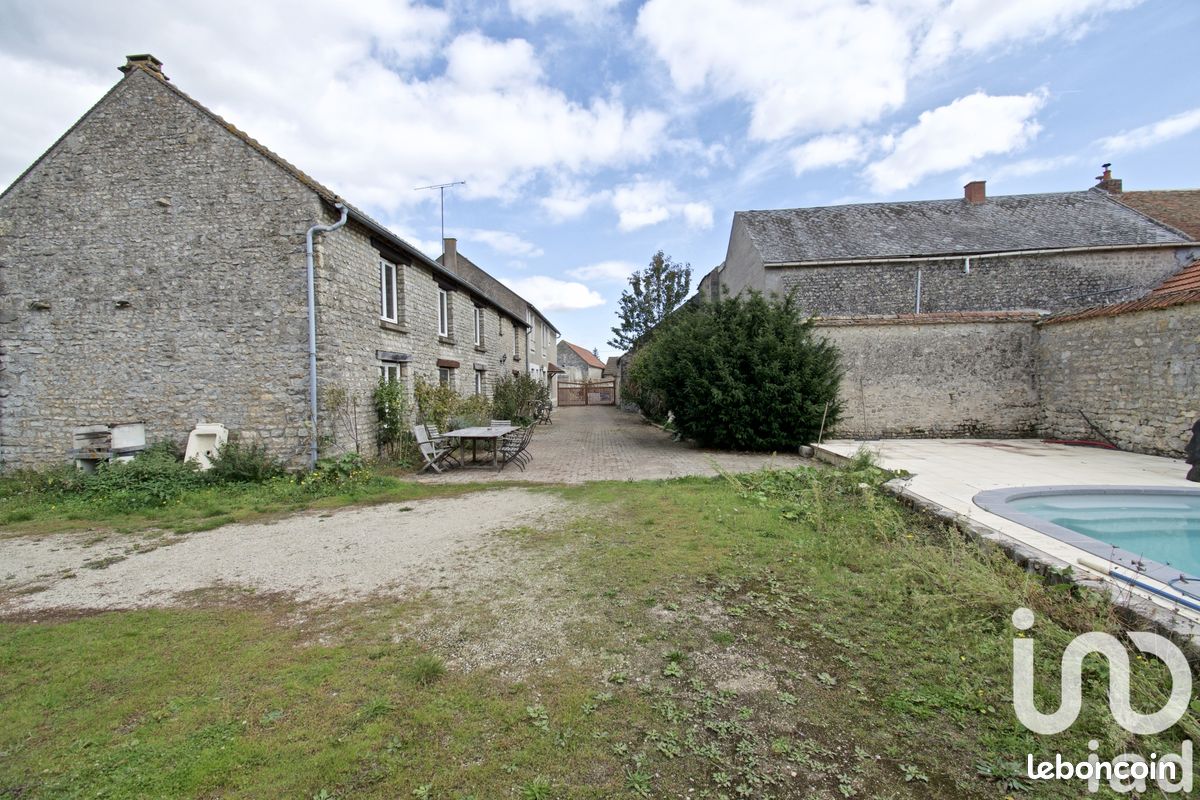 Maison 10 pièces 265 m² · à Thignonville · 265 m² · 339 500 €